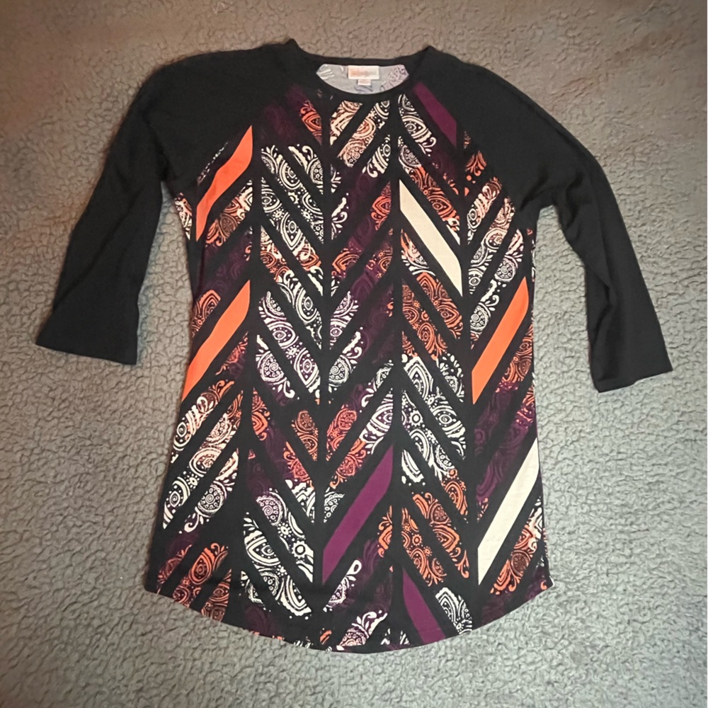 Lularoe Women's Shirt - Size XS (NWOT)